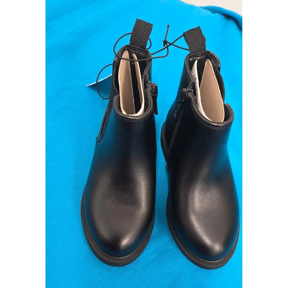 Cat & Jack ToddlerBlack Chelsea ankle Boots Side Zip Ankle Boots Size 7 NEW